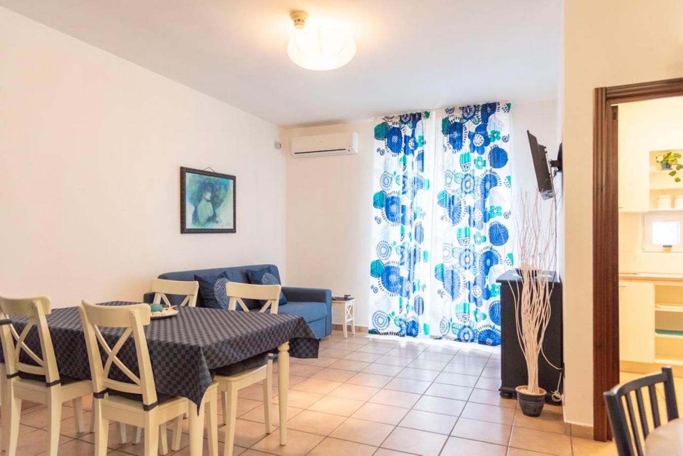 Blu Sun Apartment In Complesso Riva Del Sole 지오비나조 외부 사진